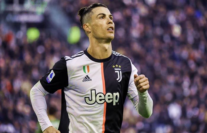 Cristiano Ronaldo in Juventus celebrating a goal